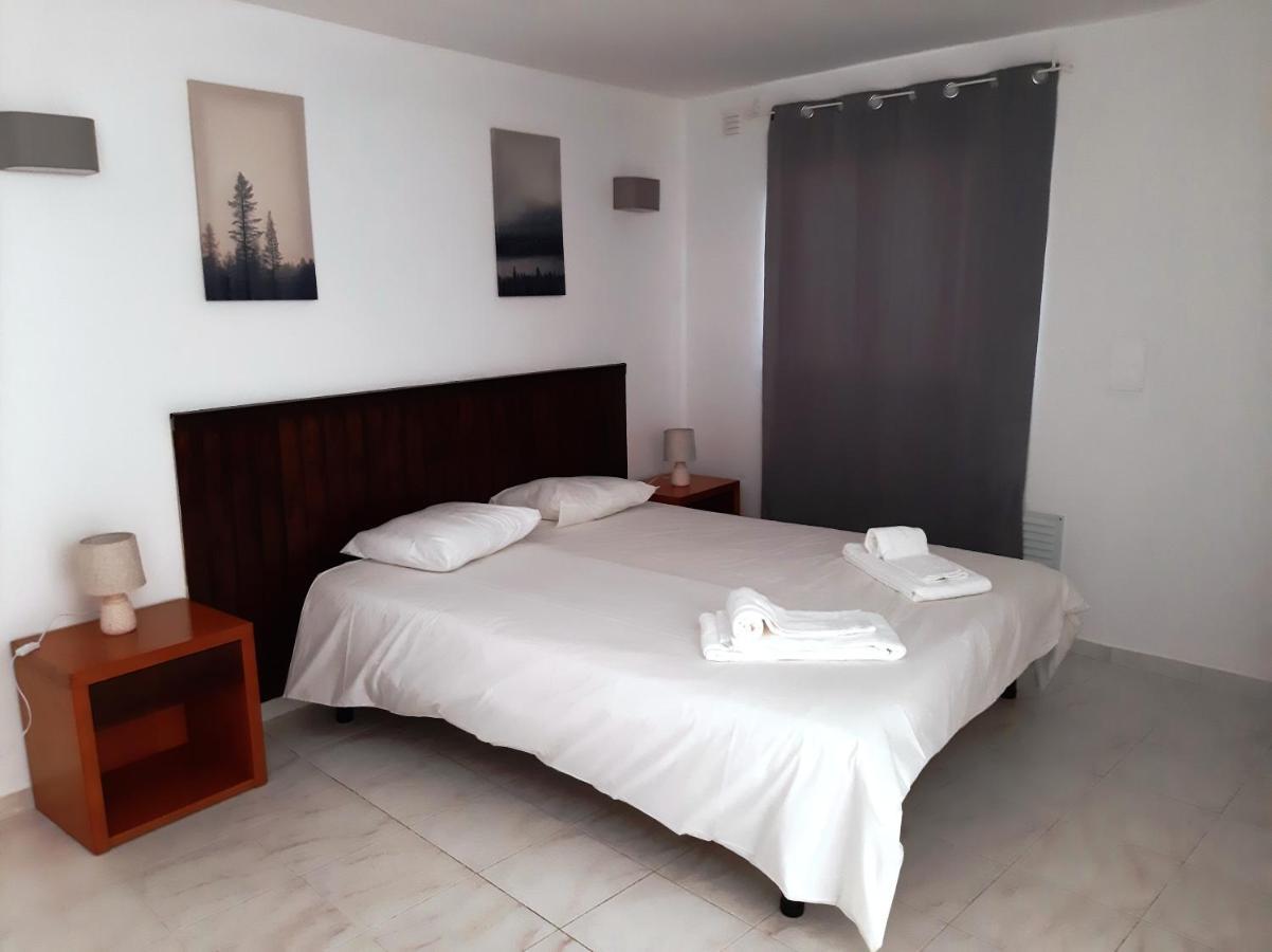 Apartamentos A Cerca Lagos Bagian luar foto