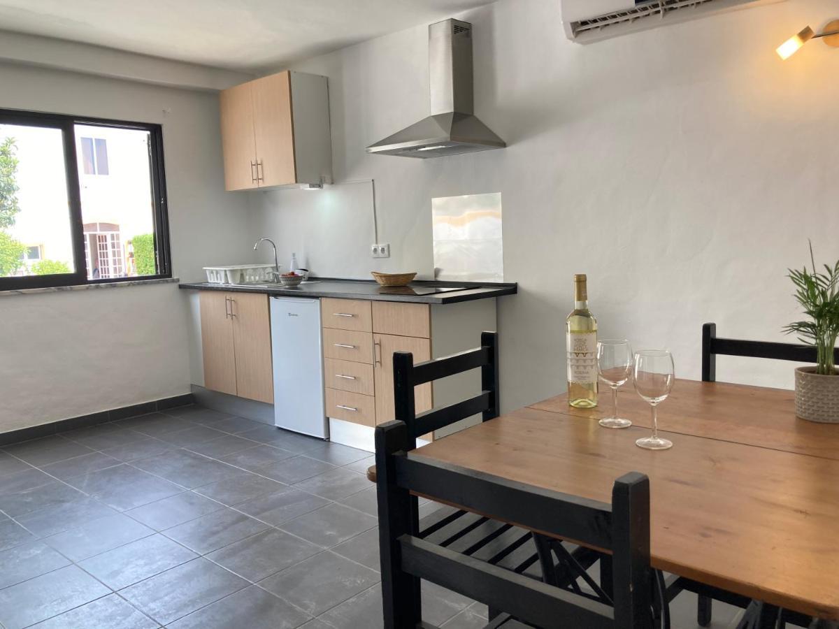Apartamentos A Cerca Lagos Bagian luar foto